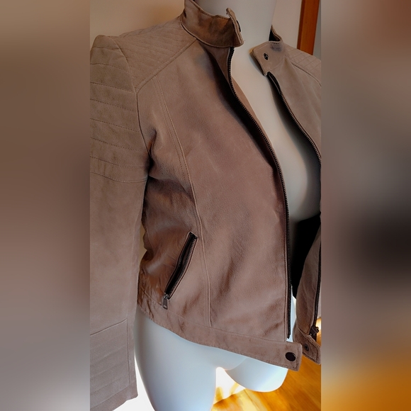 Women's Tan Genuine Leather Jacket 🤎 - Picture 2 of 11